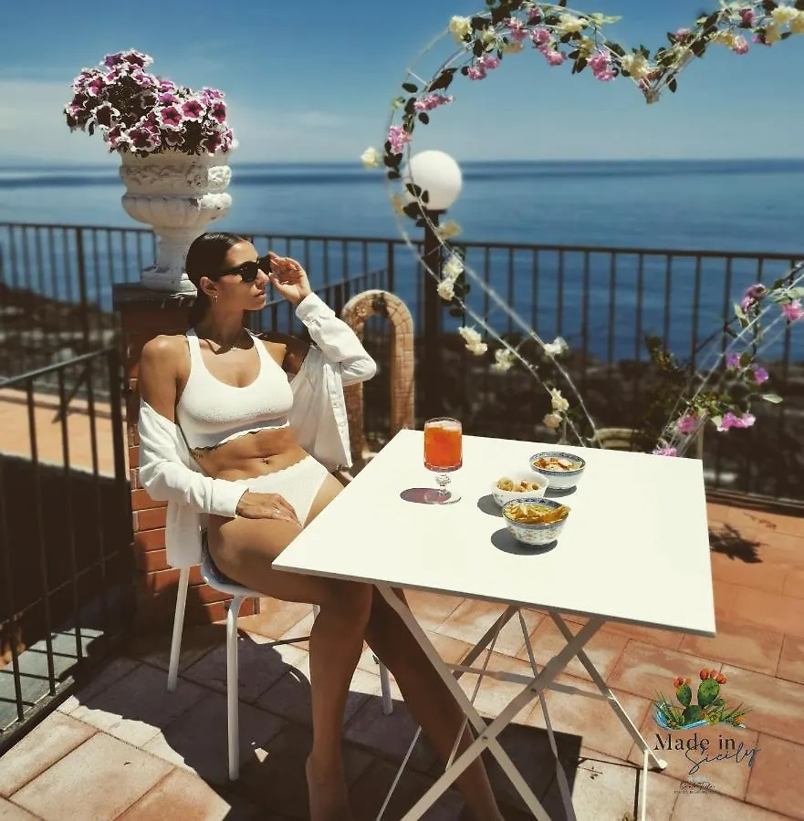 Made In Sicily Santa Tecla Bed and Breakfast Acireale 2*,