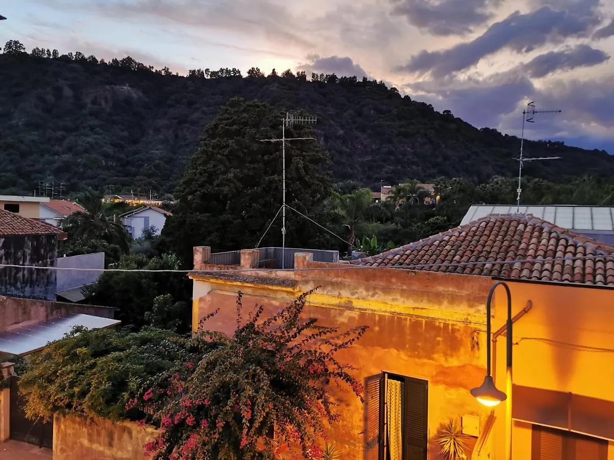 ** Bed & Breakfast Made In Sicily Santa Tecla Bed and Breakfast Acireale Italië